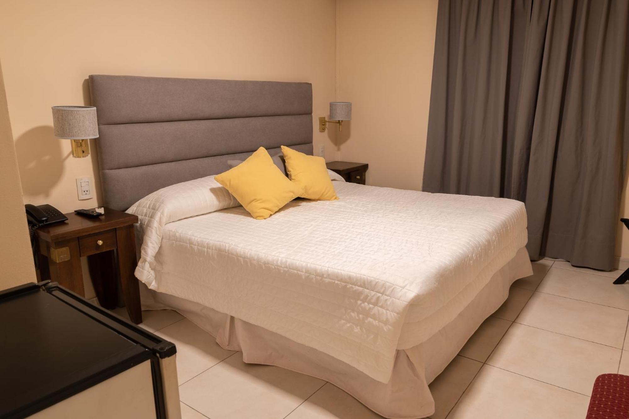 Hotel Metropol San Miguel de Tucumán Dış mekan fotoğraf